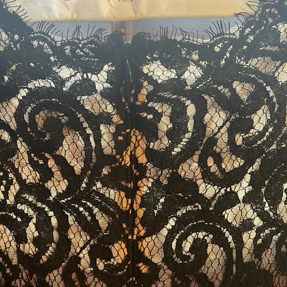 Tadasha Soji Luxury Dress Size 16 - Picture 4 of 7